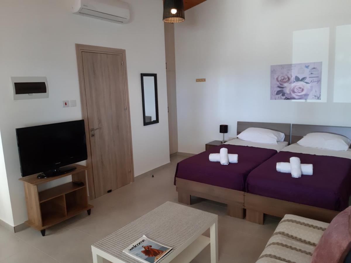 Zorbas Sea View No 5 Apartment Ларнака Екстериор снимка