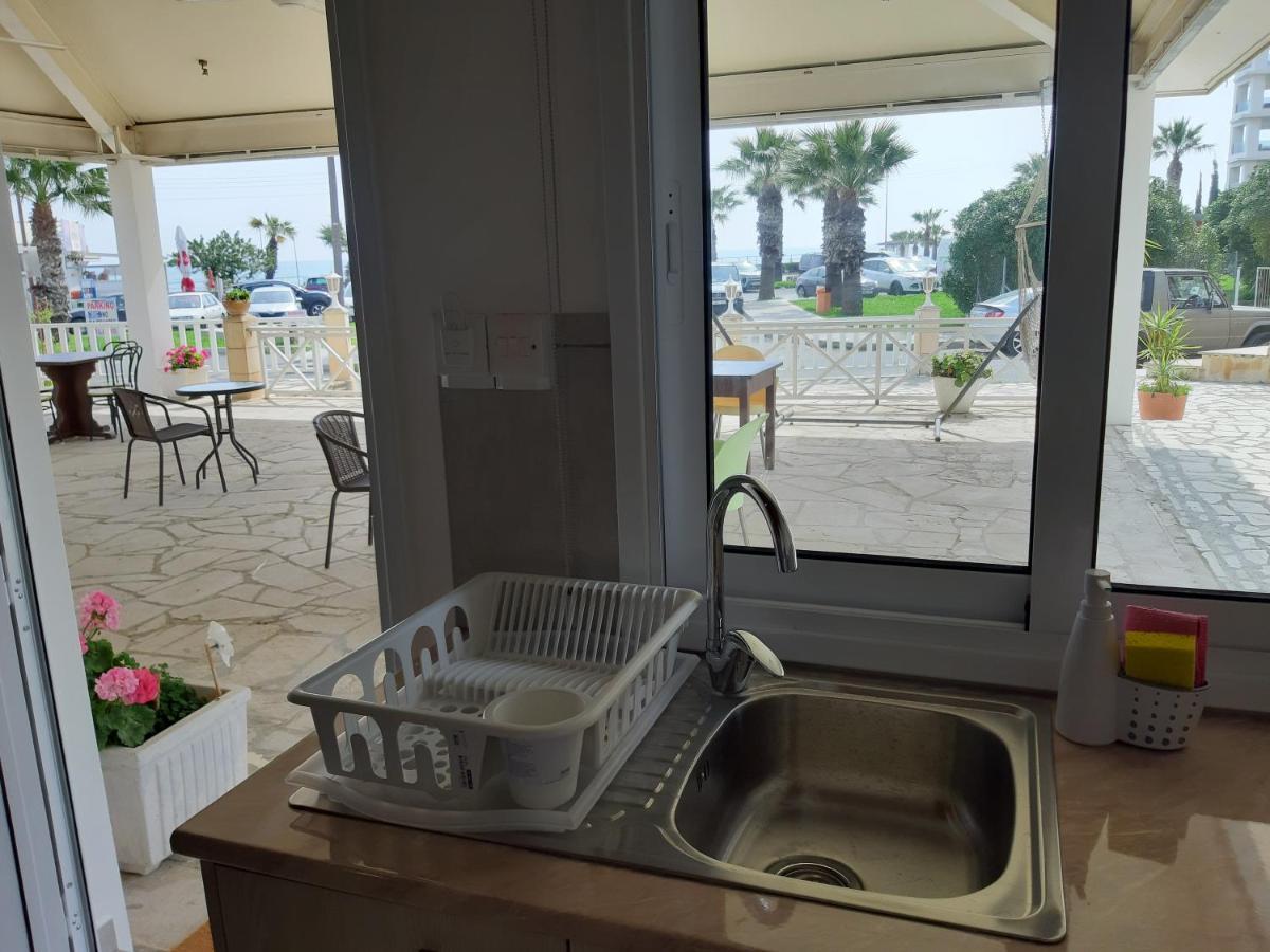 Zorbas Sea View No 5 Apartment Ларнака Екстериор снимка